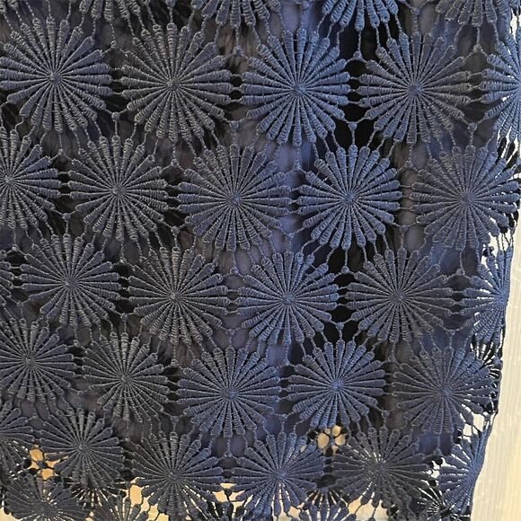 Trina Turk Women's Bardot Off-Shoulder Dress M Blue Daisy Crochet Knee Length - Picture 3 of 6